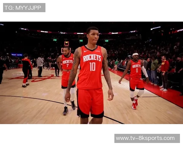 小贾巴里专注身体训练坚信团队合作与成长的重要性