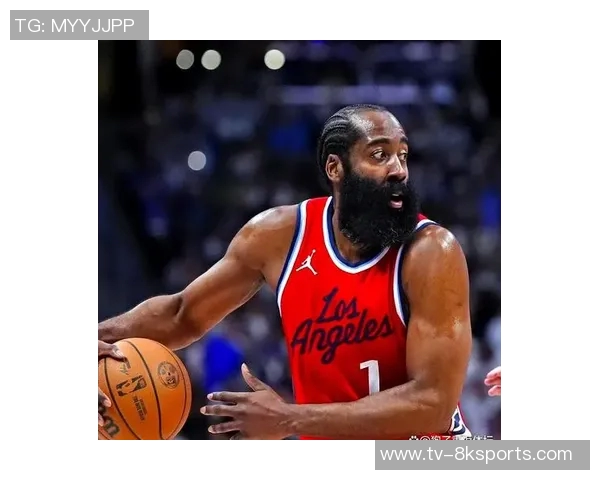 哈登训练后坚持加练超一小时展现职业精神与拼搏态度