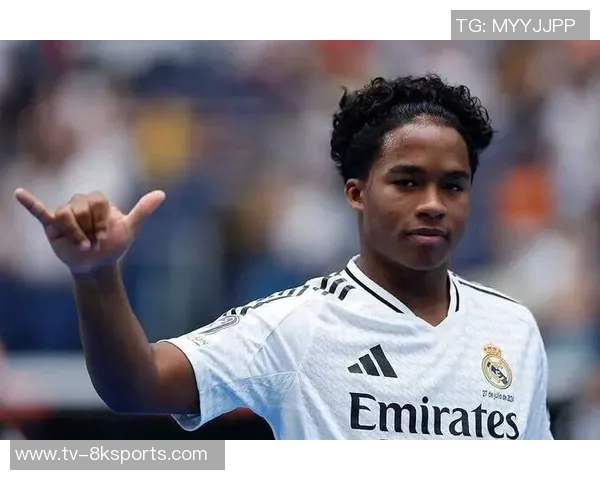 卡马拉或冬窗离队巴黎后卫引里昂关注