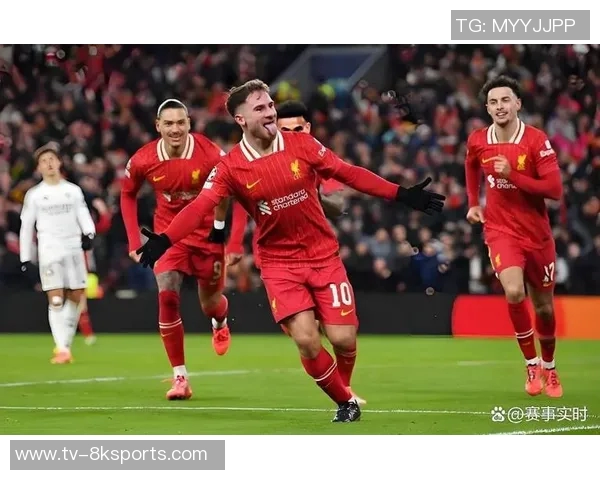 英超争冠白热化曼城曼联仅差3分枪手领跑群雄逐鹿局面引人关注